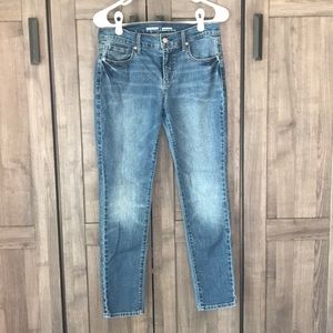 Old Navy Women’s 4 Short Original Mid-Rise Jeans